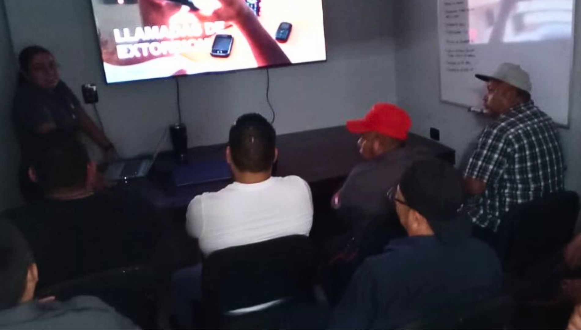 Guardias de VIPROTAM en sesión de capacitación